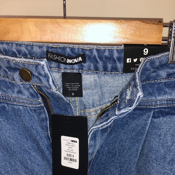 Balloon Mom Jeans 🎈 - Picture 2 of 4